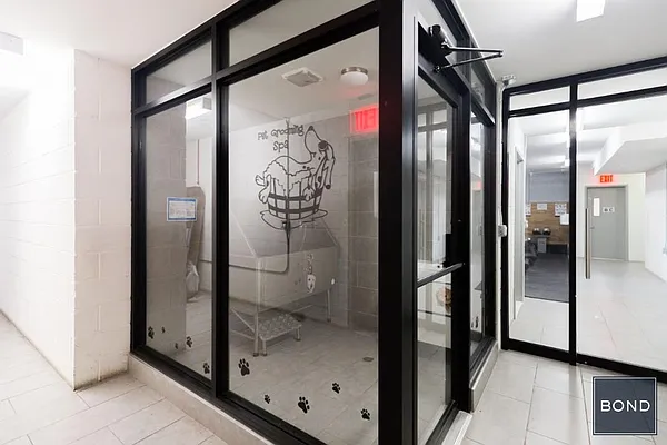 Rented by Bond New York | media 26