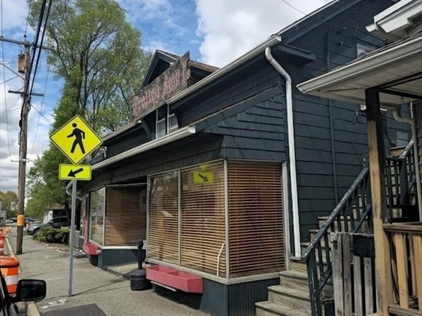 294 E Main St, East Brookfield, MA 01515