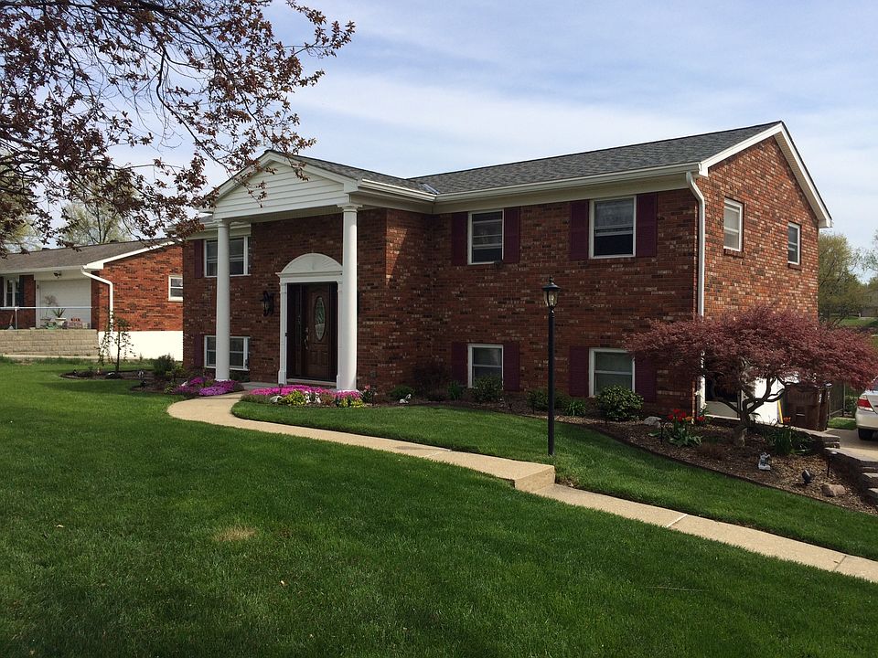 2nd image of 145 W Dilcrest Cir