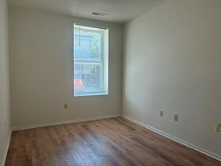 104 E Walworth Ave — Photo 13