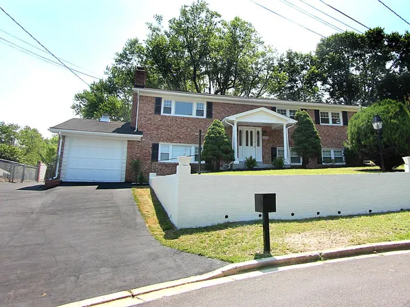 6204 Hope Dr, Temple Hills, MD 20748