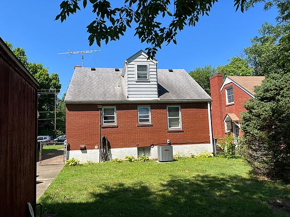 3rd image of 2411 Mount Claire Ave