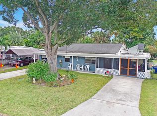 221 Hialeah Ave, Fort Pierce, FL 34982