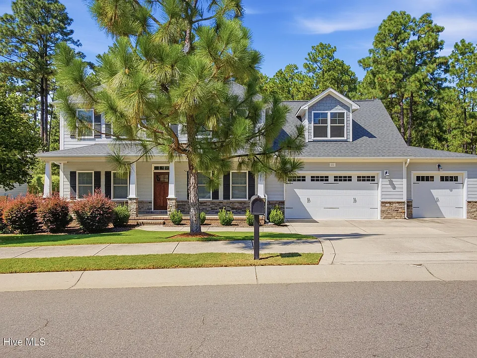 111 Broom Sedge Ln