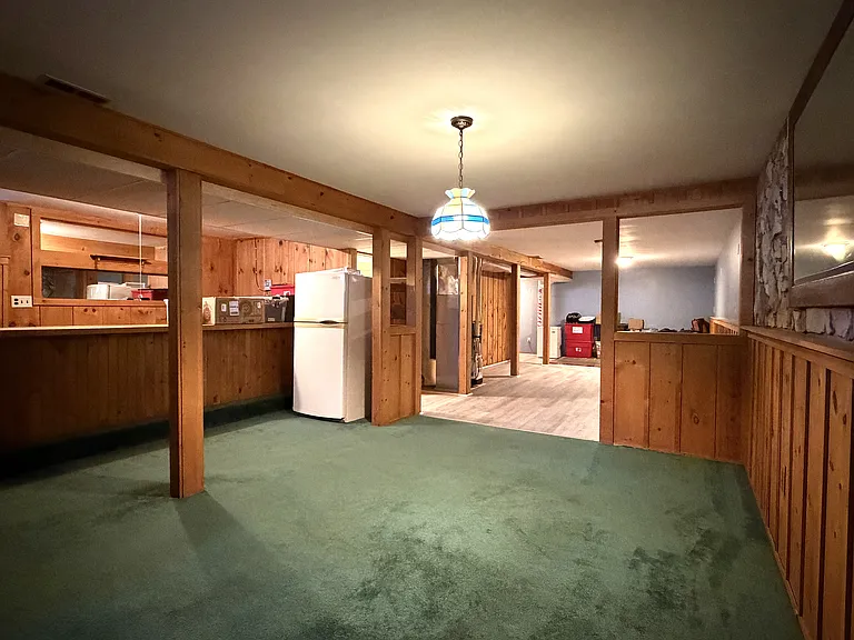 121 Huntington Rd — Photo 10