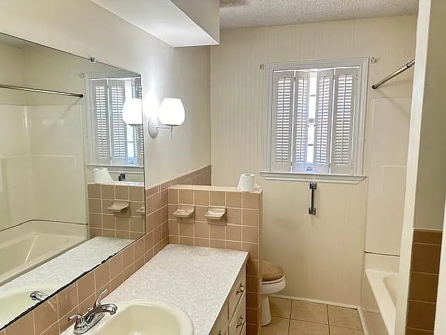 1523 Live Oak St — Photo 11