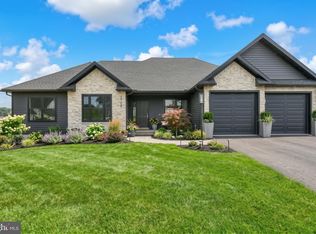 2009 Rolling Meadow Rd, Lebanon, PA 17046