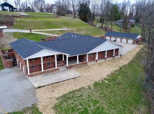 286 Lanham Ln, Fairmont, WV 26554