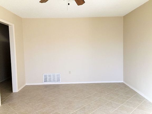 3rd image of 6007 SW Park Ave