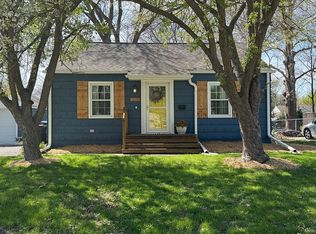 2414 49th Pl, Des Moines, IA 50310