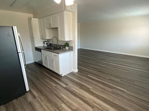 5th image of 128 Hill Dr APT 6