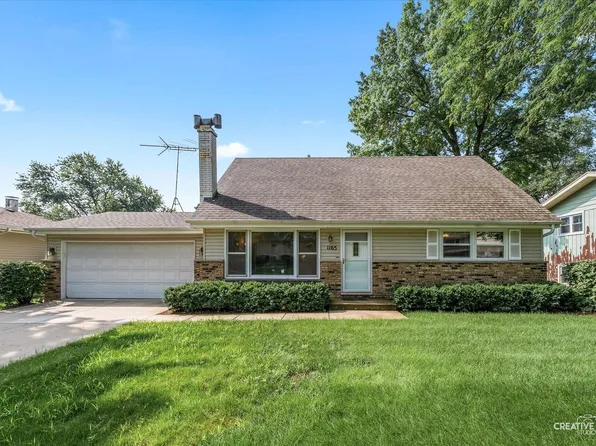 1165 Crestview Dr, Elgin, IL 60123