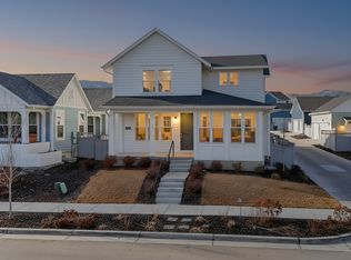 11484 S Pebble Pond Rd W, South Jordan, UT 84009