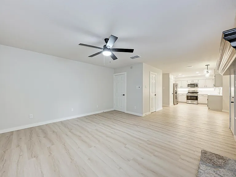 13206 Kepler Cv — Photo 17