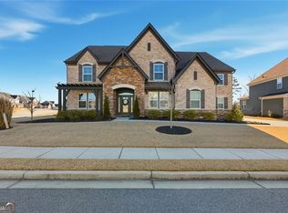 13 Clearwater Ct, Hoschton, GA 30548