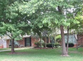 1116 Woodford Ct, Edmond, OK 73034