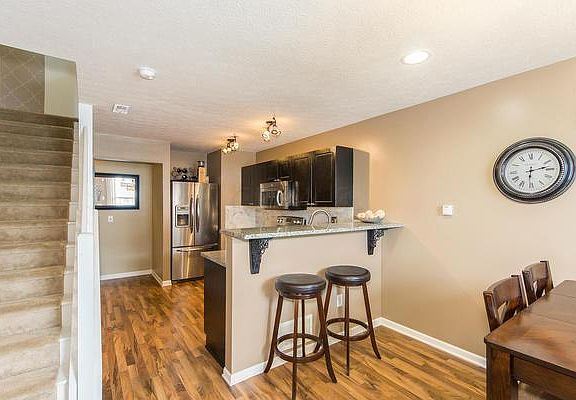 3rd image of 7027 Monarchos Dr #2