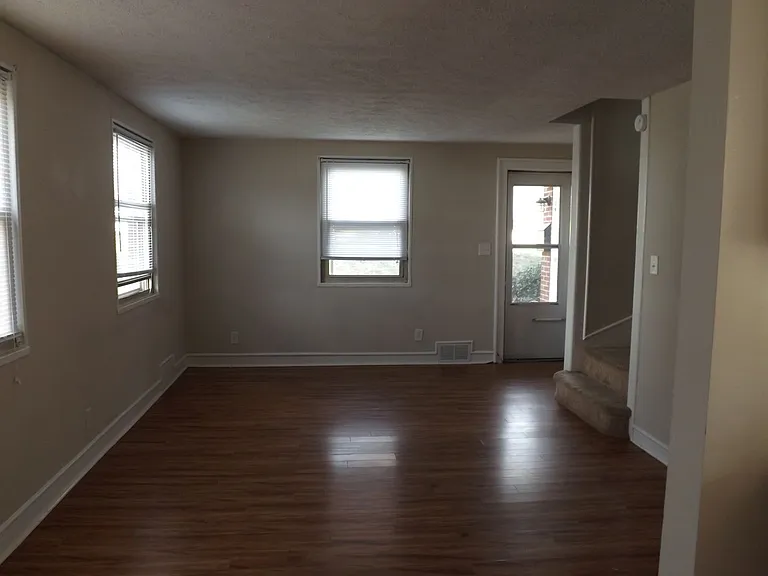 Mulberry Apartments — Photo 4