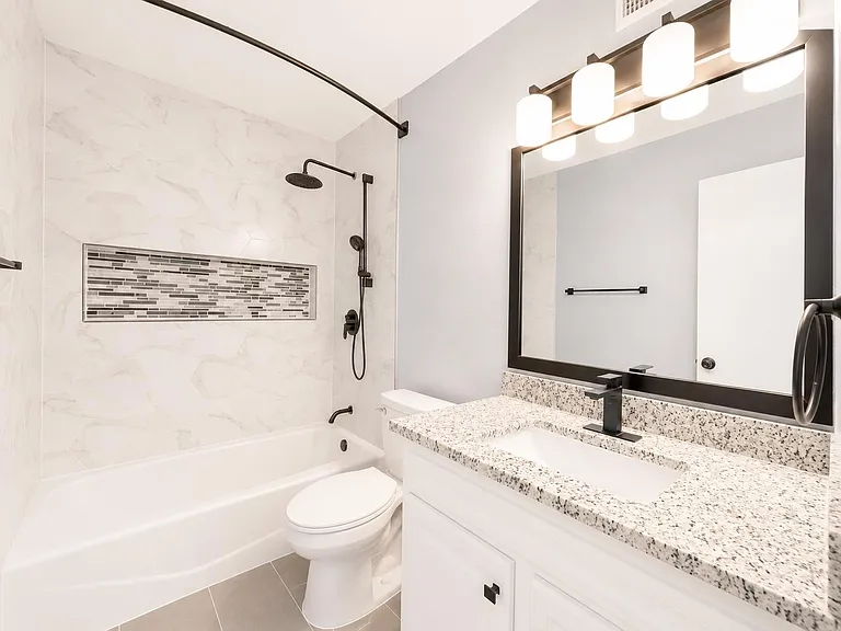 11908 Sunhillow Bnd #B — Photo 14