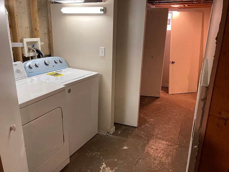 1605 Olive St — Photo 18