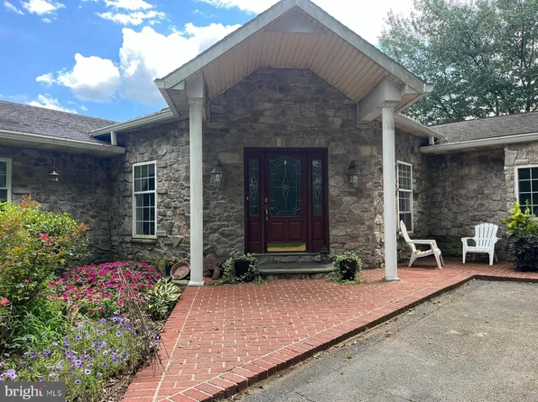 453 Kirks Mill Rd, Nottingham, PA 19362