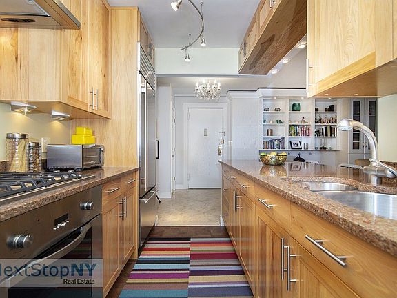 3rd image of 315 E 72nd St #14FG