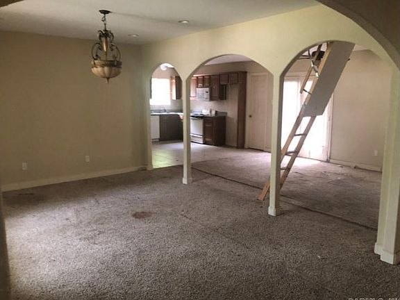 4th image of 8801 Verbena Dr