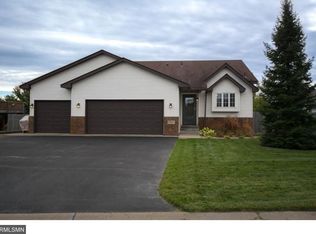 7425 386th St, North Branch, MN 55056