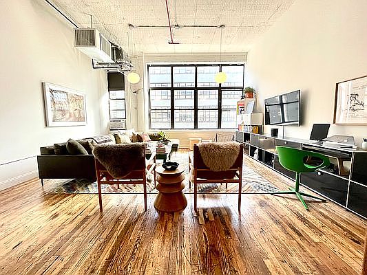 5th image of 203 McKibbin St #306