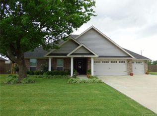 1036 W McIntosh Ave, Checotah, OK 74426