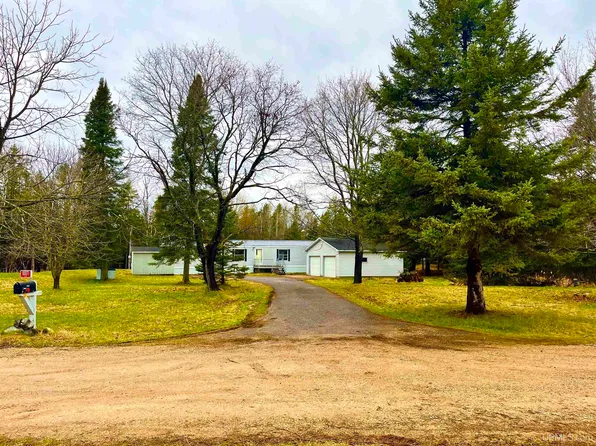 10071 S 6th Rd, Rapid River, MI 49878