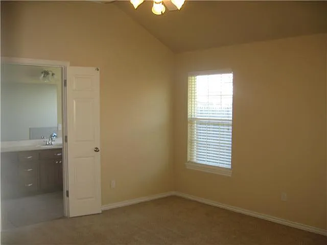 16001 Korie Dr — Photo 9