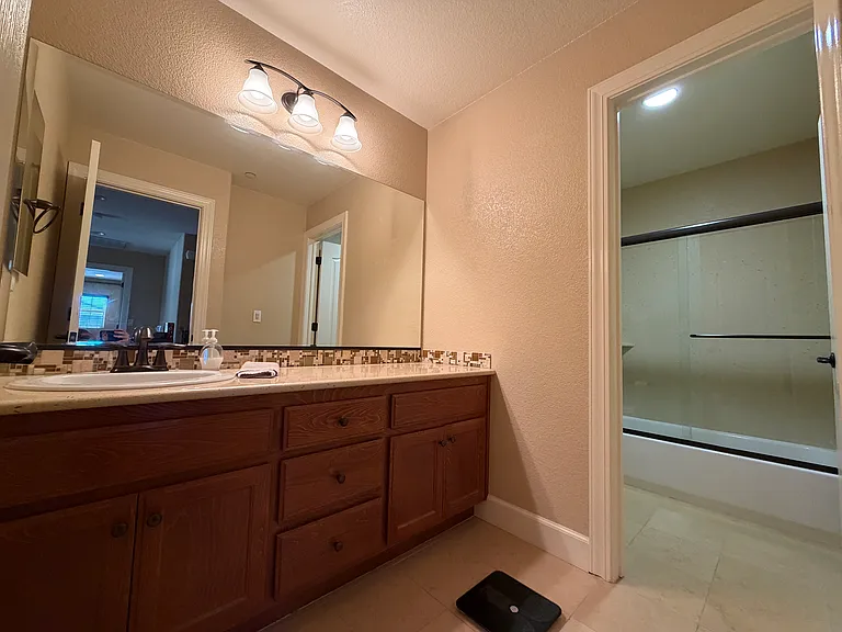 202 Rodin Ln — Photo 17