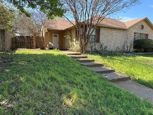 447 Pogue St, Cedar Hill, TX 75104