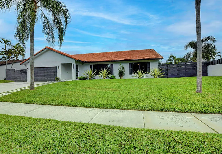 1440 NW 12th Way — Photo 18