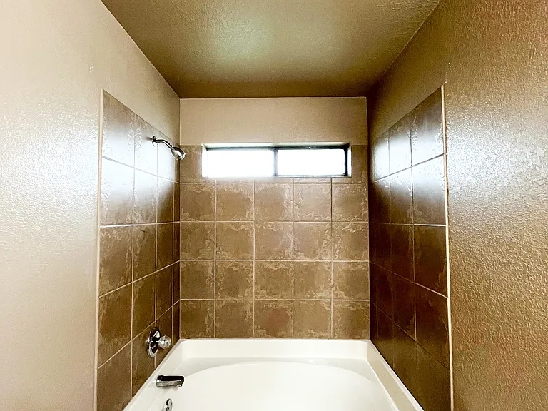 1305 Nicholas Cir #A — Photo 23