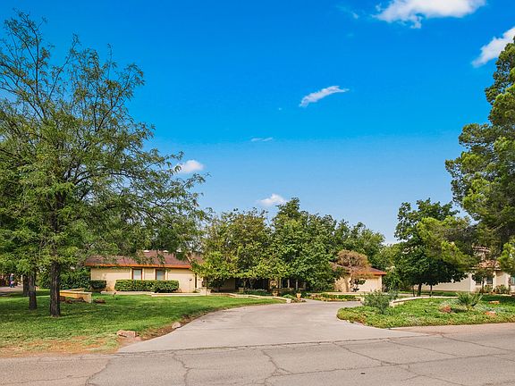 4th image of 5013 Vista Del Monte St