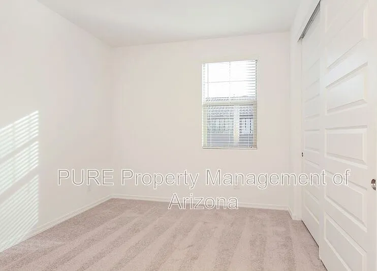 10254 W Crittenden Ln — Photo 11