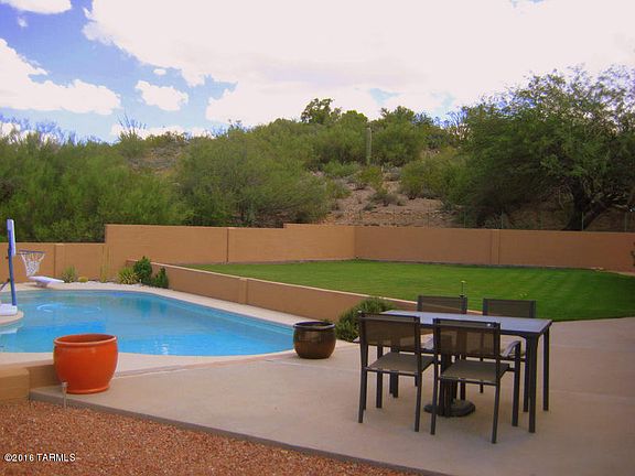 3rd image of 4639 N Camino De Oeste