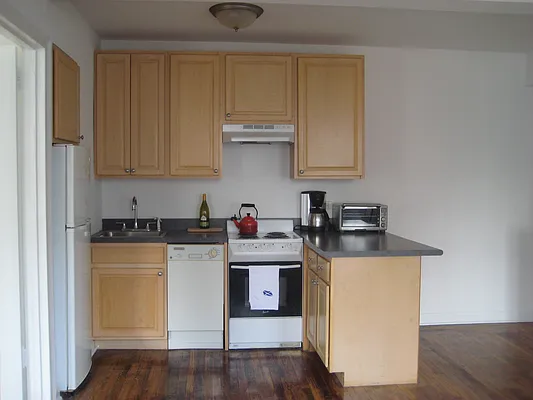 Rented by Segallis Real Estate | media 19