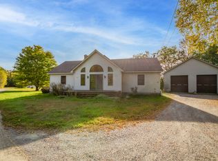 11 Sawtelle Dr, Sidney, ME 04330