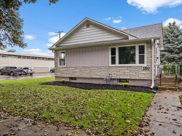 150 N Brown St, Genoa, IL 60135