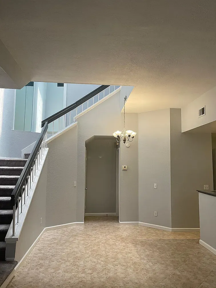 2 bed, 2.5 bath, 1227 sqft, $2,700 — Photo 3