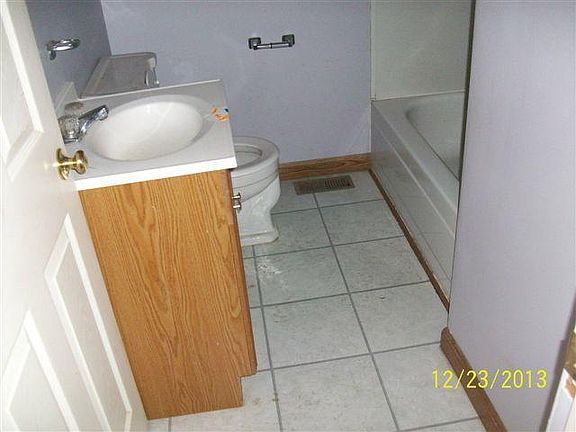 5th image of 5024 Lauderdale Dr