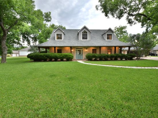 6405 Secretariat Ct, Granbury, TX 76049