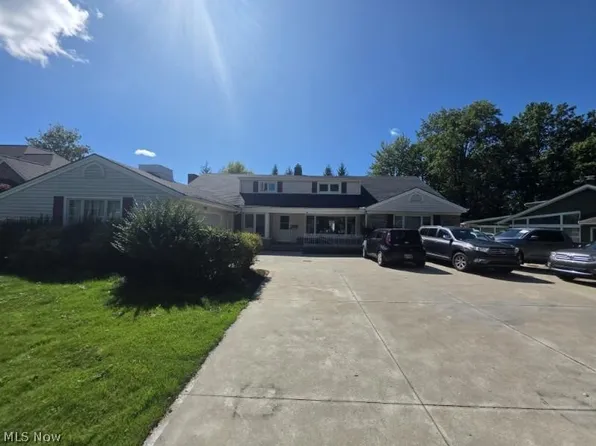 24750 S Woodland Rd, Beachwood, OH 44122