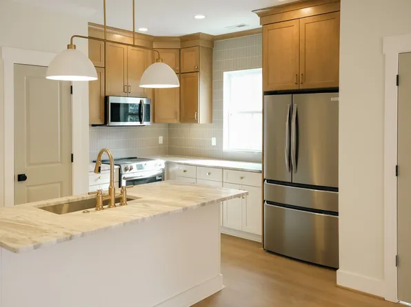 207 S. Calhoun Street