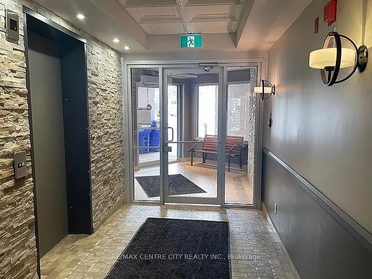 1 Jacksway Cres #309 — Photo 2