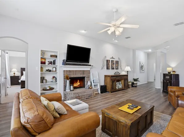 5909 Secco Ct, Fort Worth, TX 76179