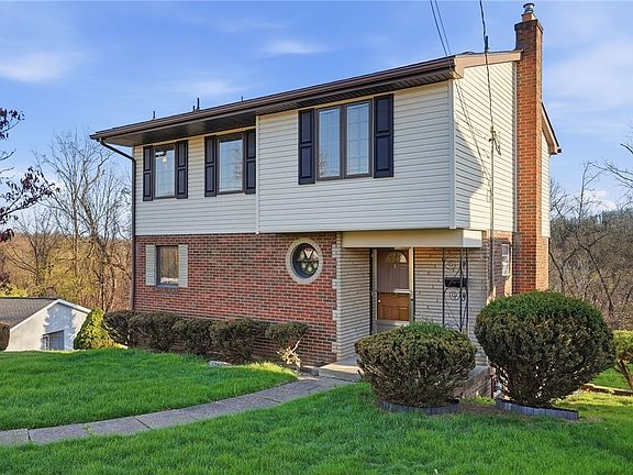 3rd image of 3832 Cynthia Dr